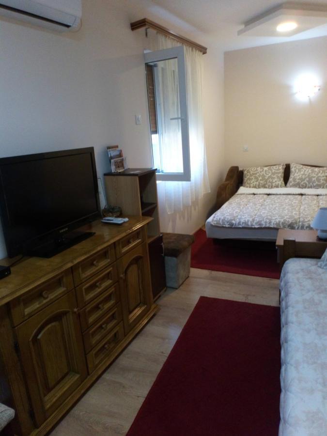 Guest House Green View Pirot Kültér fotó