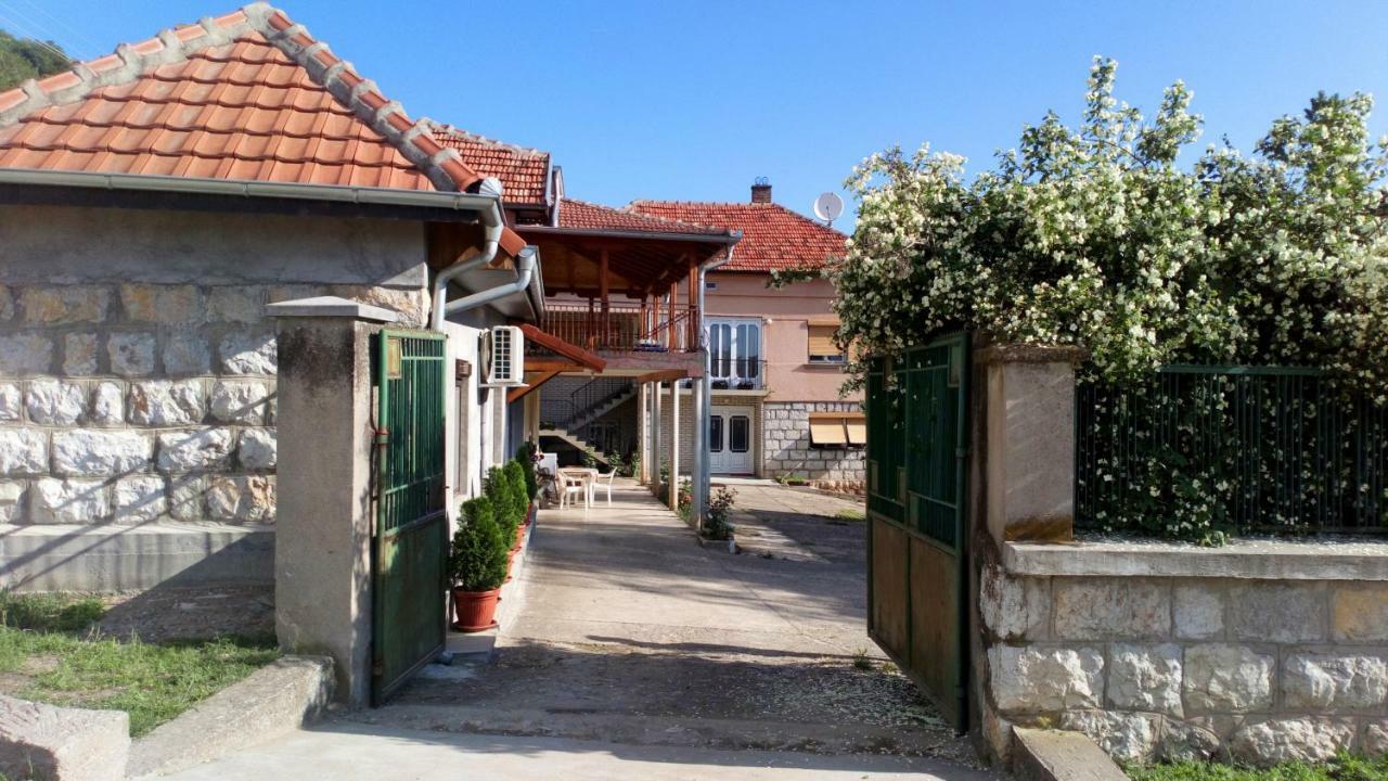 Guest House Green View Pirot Kültér fotó